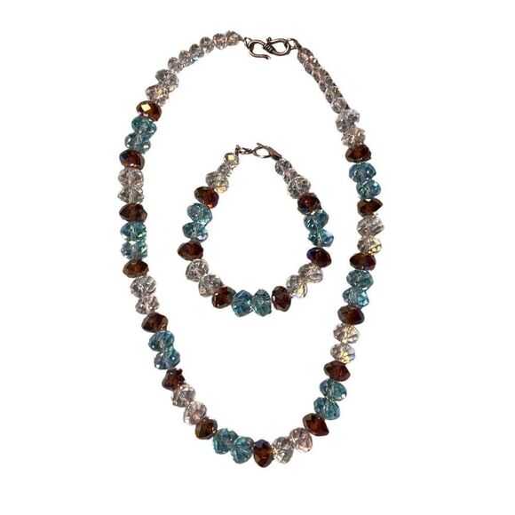 Quality Matching Crystal Necklace & Bracelet Jewelry Set - Picture 5 of 5